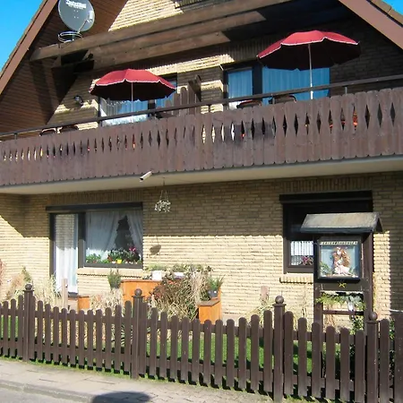 Haus Am - Whg 2 - Strandnah & Ruhig Gelegen Im Ostseebad