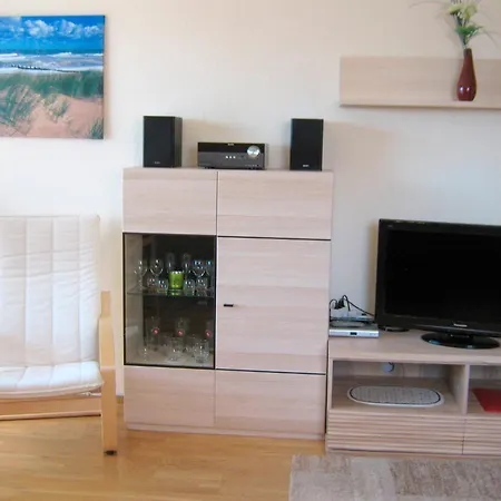 Haus Am - Whg 2 - Strandnah & Ruhig Gelegen Im Ostseebad *