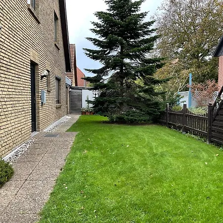 Haus Am - Whg 2 - Strandnah & Ruhig Gelegen Im Ostseebad Daire